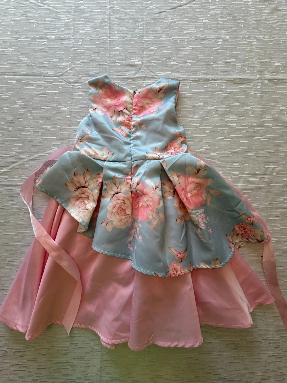 Girls Floral High-Low Party Dress with Pink Bow size 3T or 4T